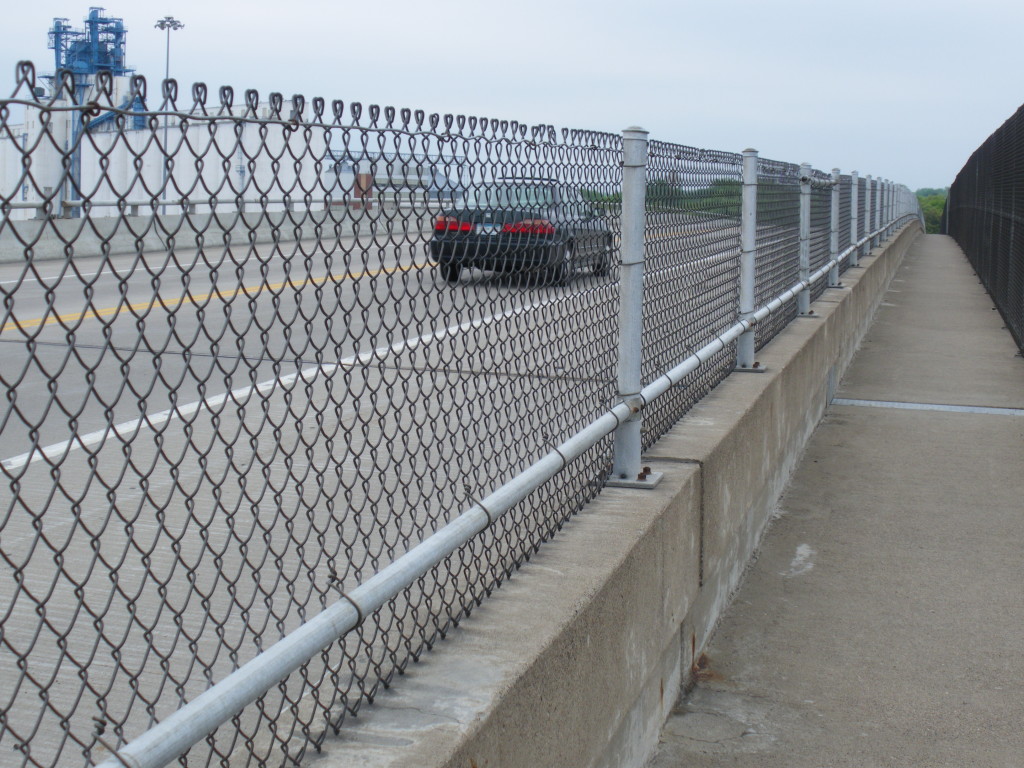 44th-road-width-vs-walkway